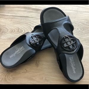 🆕 Easy Motion by Easy Street Shoes—Size 7M